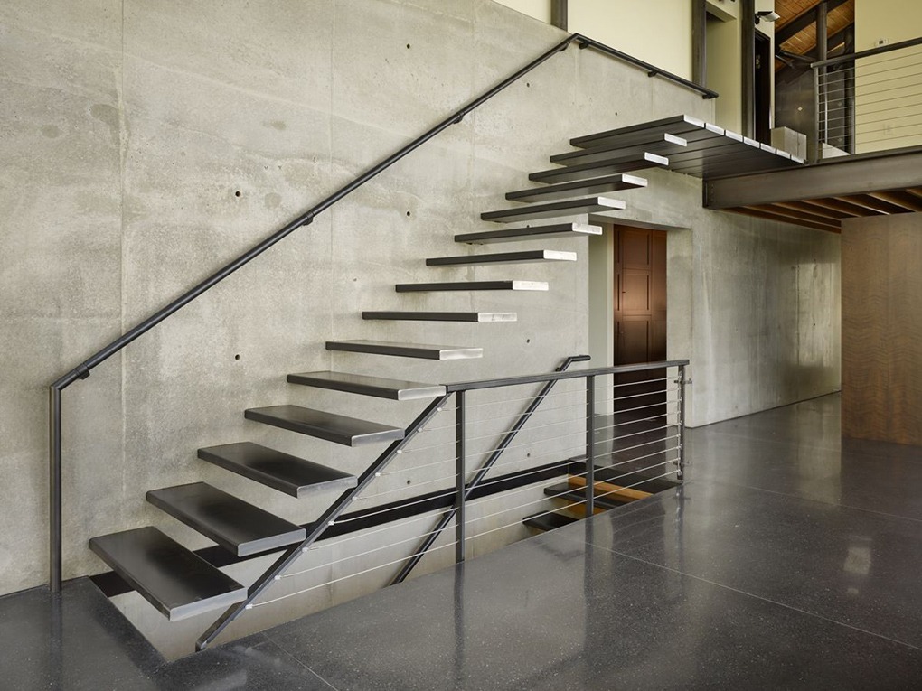 benefits of a steel staircase 